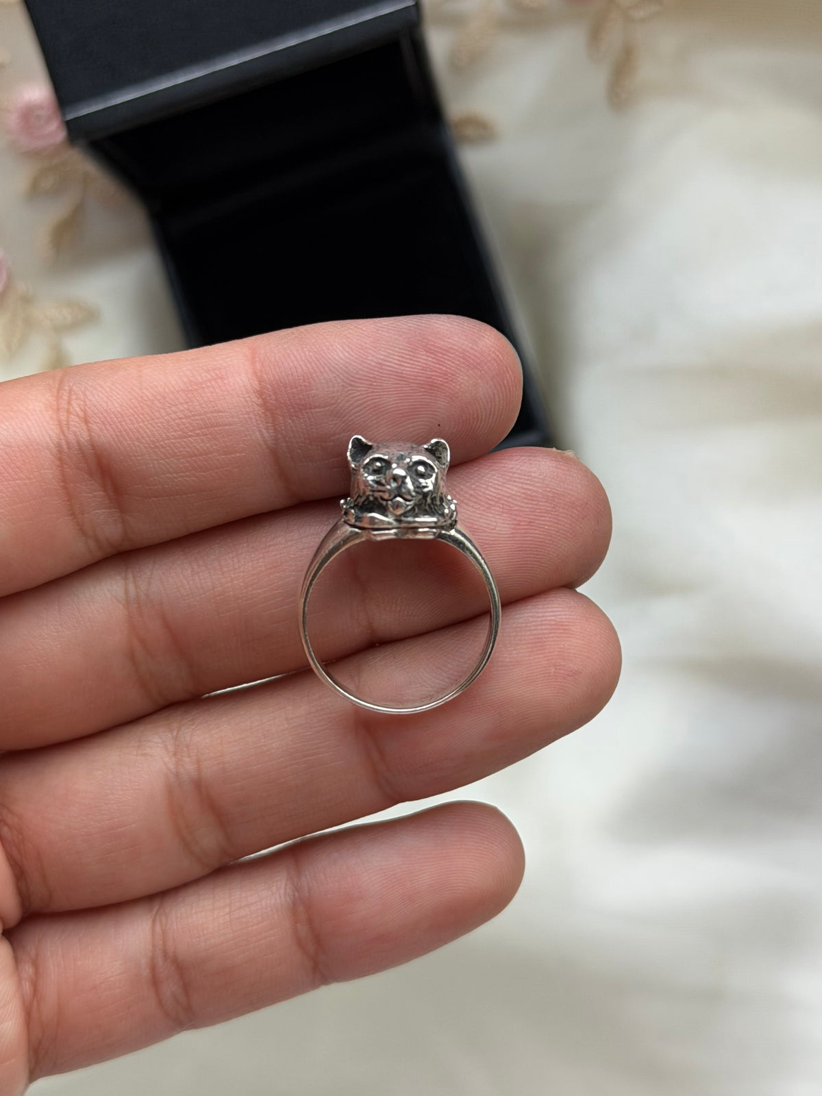 Bow Cat Poison Sterling Silver Ring