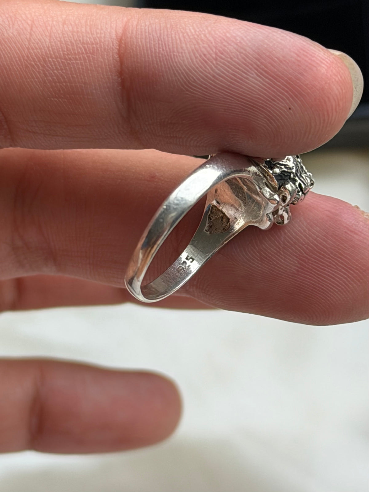 Bow Cat Poison Sterling Silver Ring